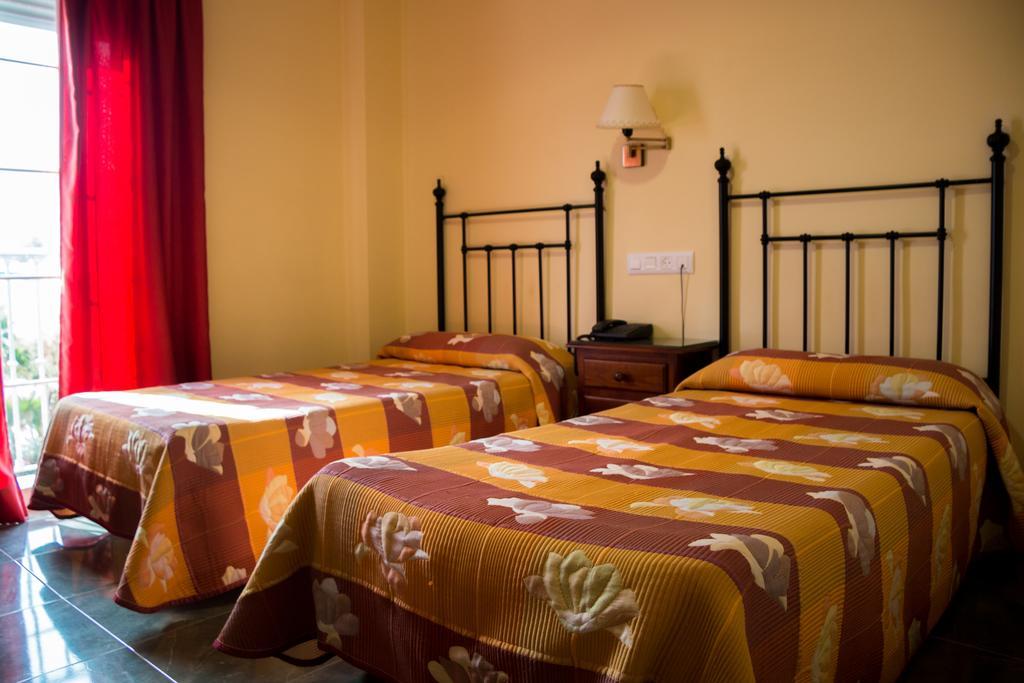 Hostal Restaurante La Curva Adra Εξωτερικό φωτογραφία